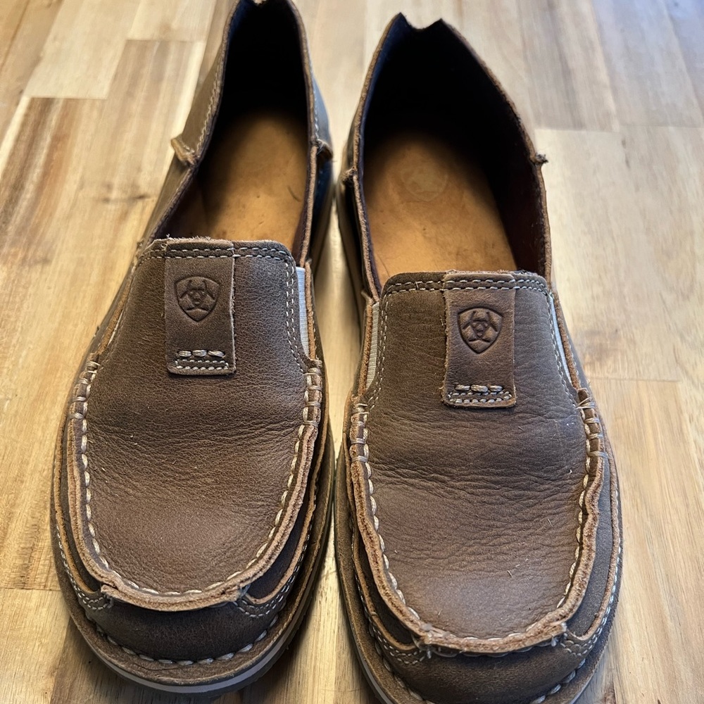 Ariat Cruisers